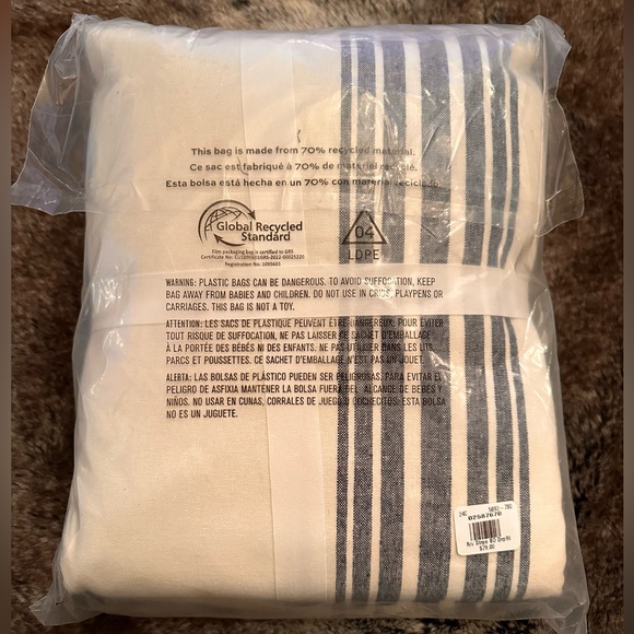 💙 NWT Pottery Barn Riviera Stripe Blackout Curtain 50 X 96 💙 - Picture 4 of 4